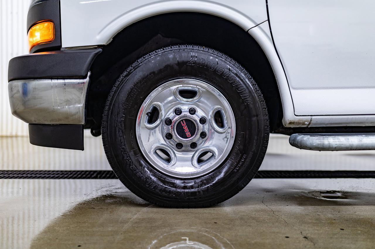 2021 GMC Savana 2500 Cargo Van BCam Red Deer AB