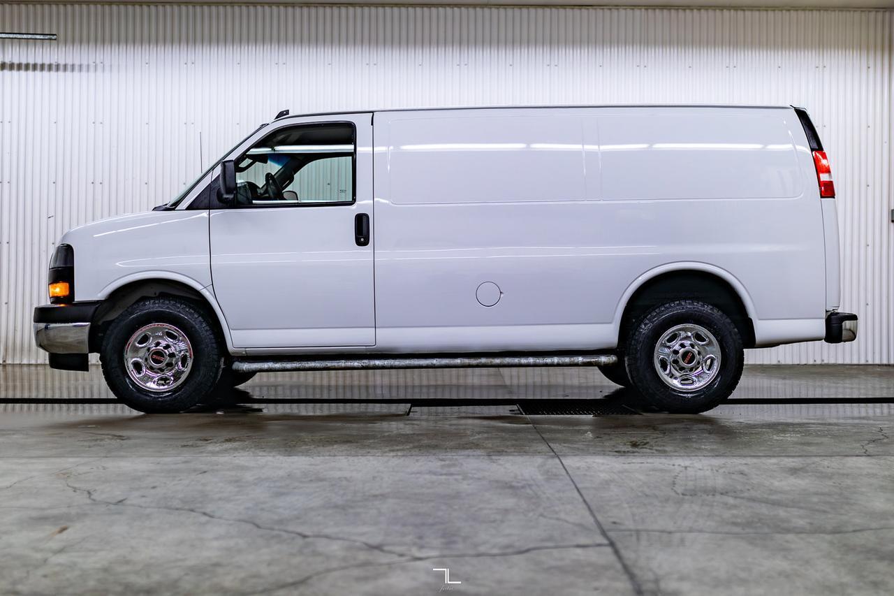 2021 GMC Savana 2500 Cargo Van BCam Red Deer AB
