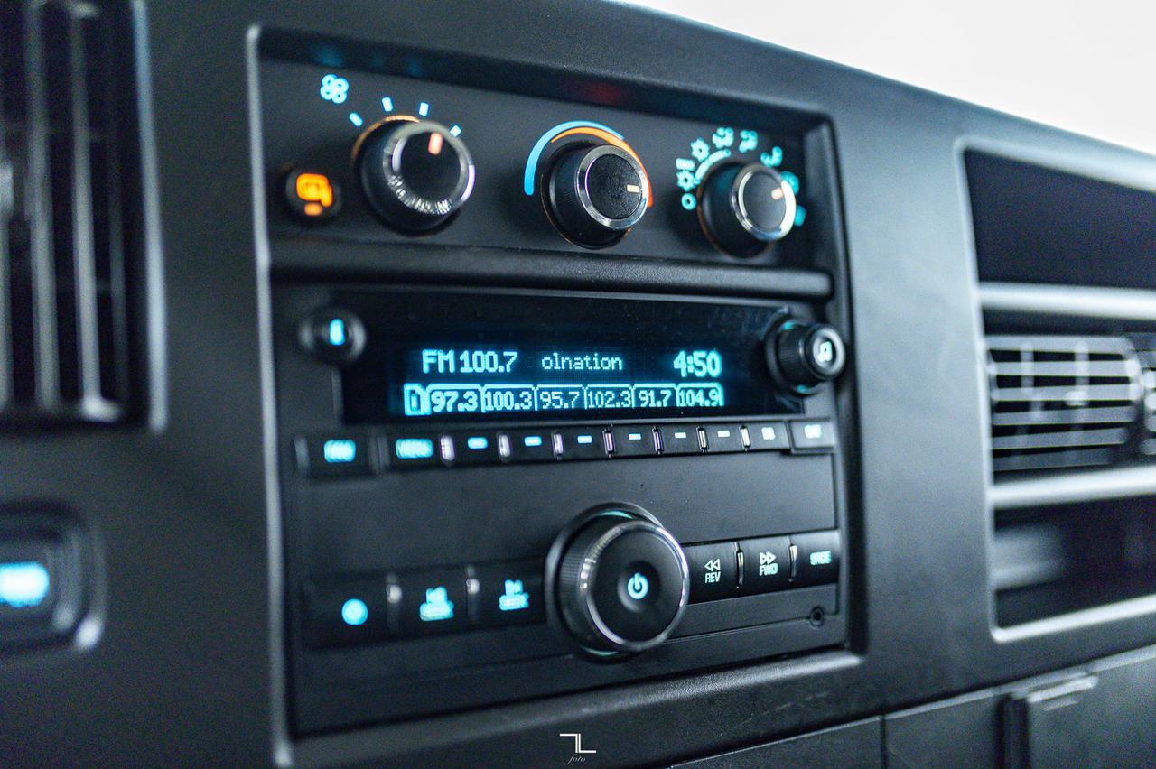 2021 GMC Savana 2500 Cargo Van BCam Red Deer AB