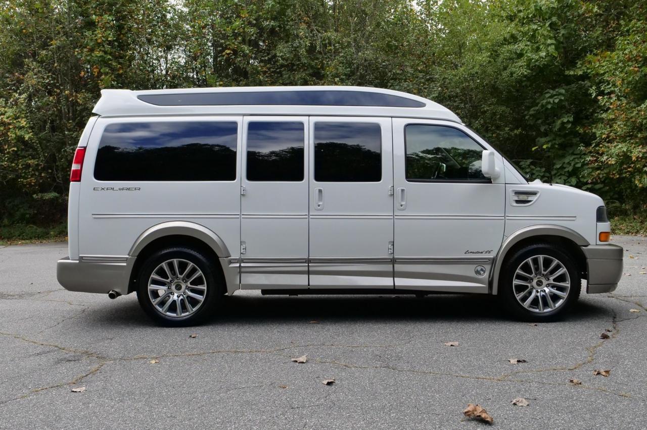 2021 GMC Savana Explorer Conversion Van / Limited SE / Loaded With Options! Lincolnton NC