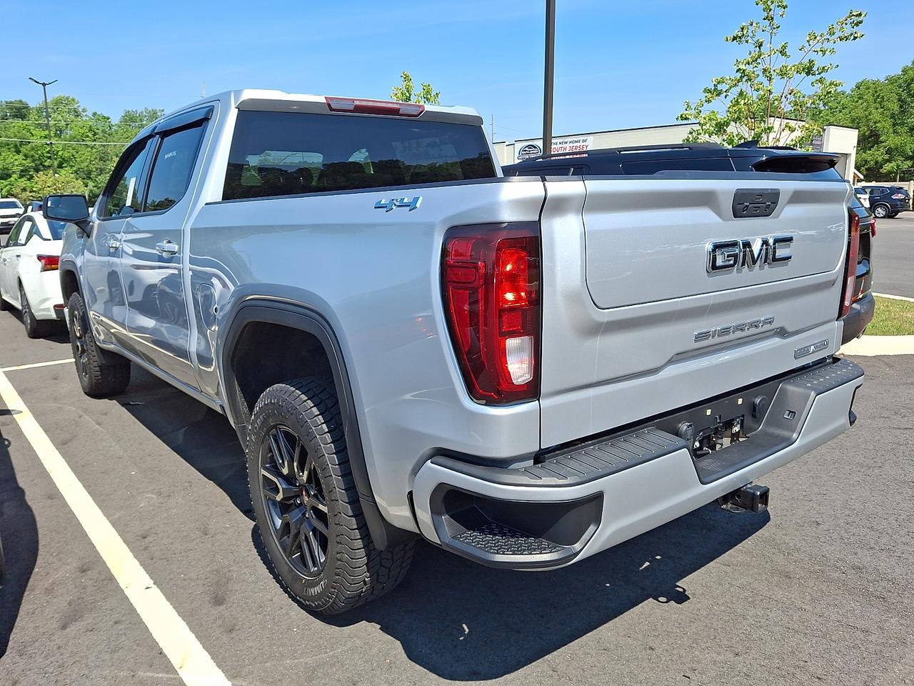 2021 GMC Sierra 1500 4WD Crew Cab Short Box Elevation