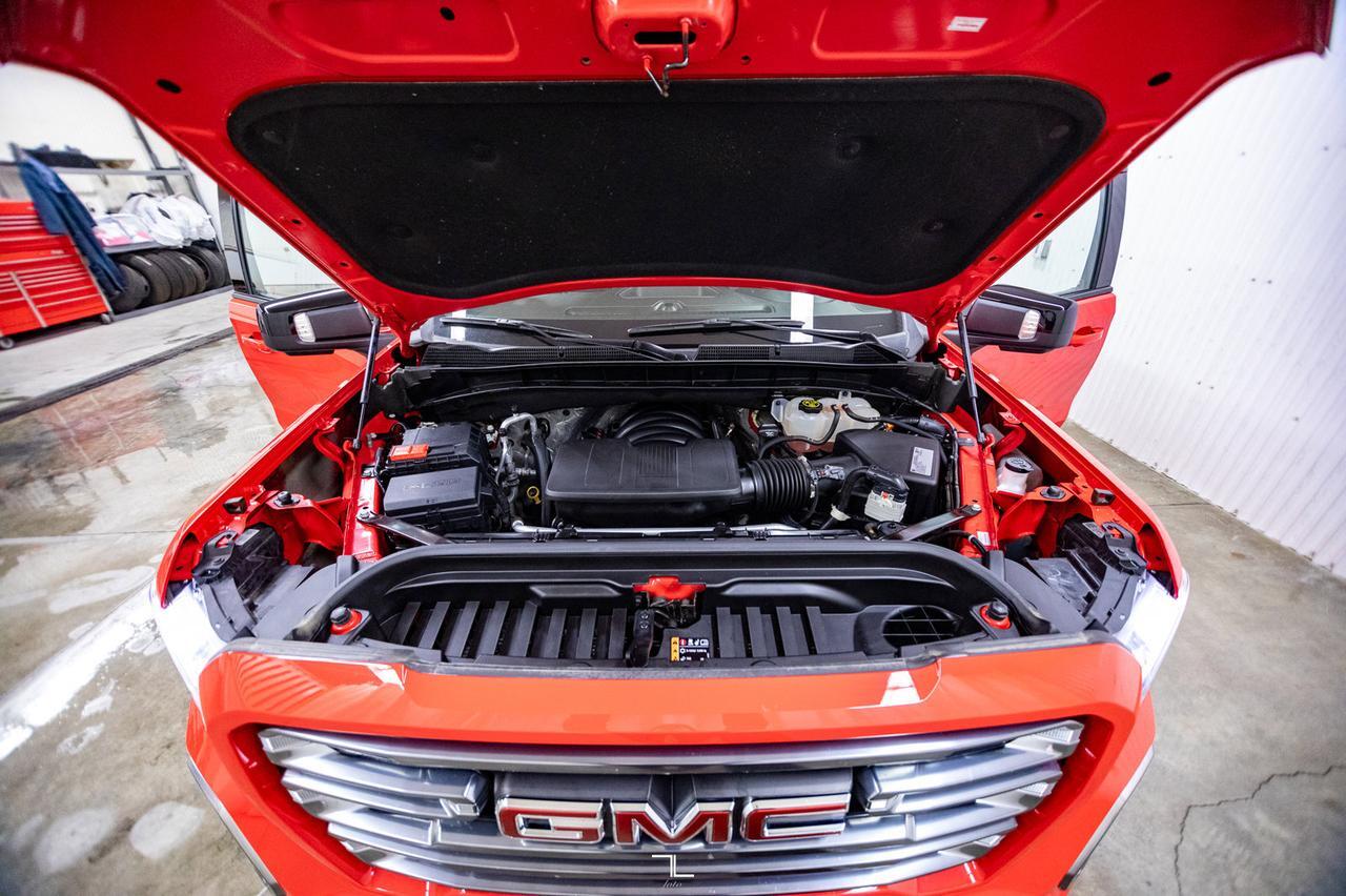 2021 GMC Sierra 1500 4x4 Crew Cab AT4 Leather Roof Nav BCam Red Deer AB