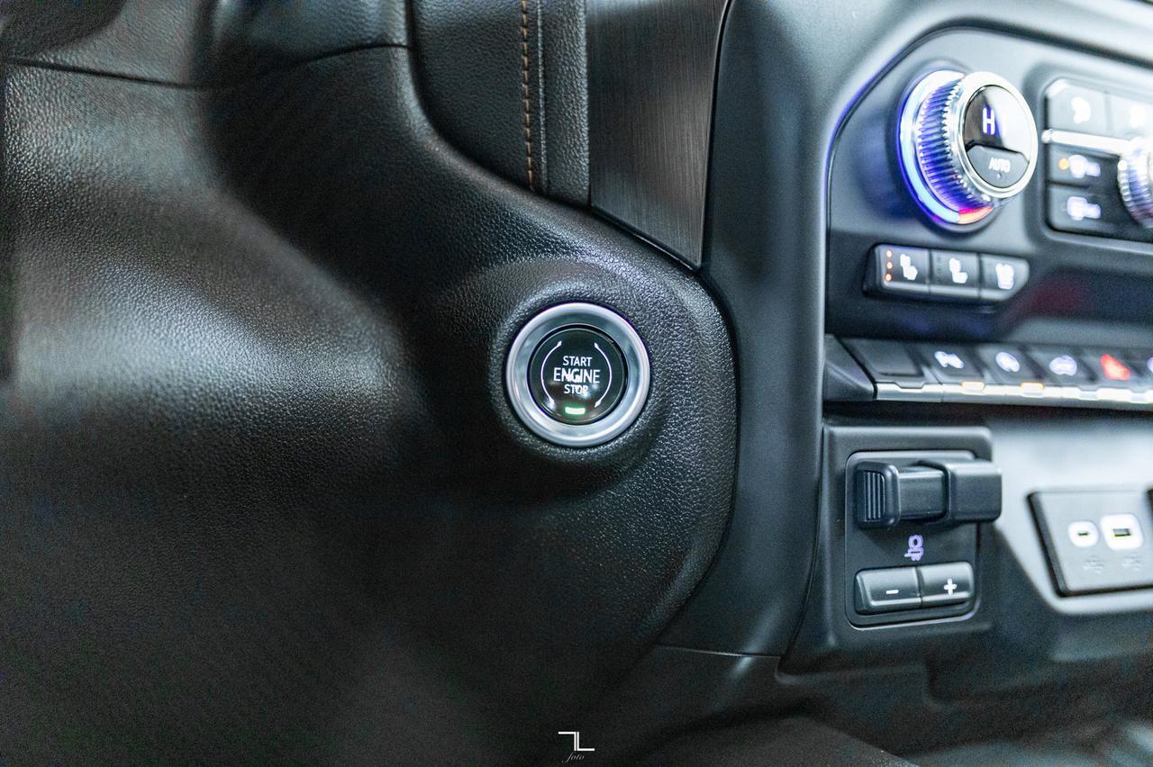 2021 GMC Sierra 1500 4x4 Crew Cab AT4 Leather Roof Nav BCam Red Deer AB