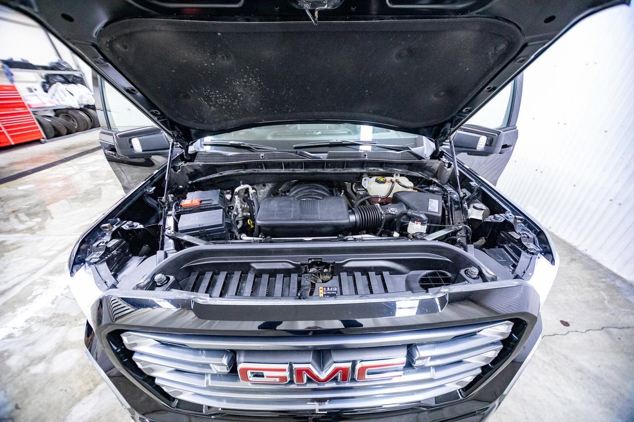 2021 GMC Sierra 1500 4x4 Crew Cab AT4 Leather Roof Nav BCam Red Deer AB