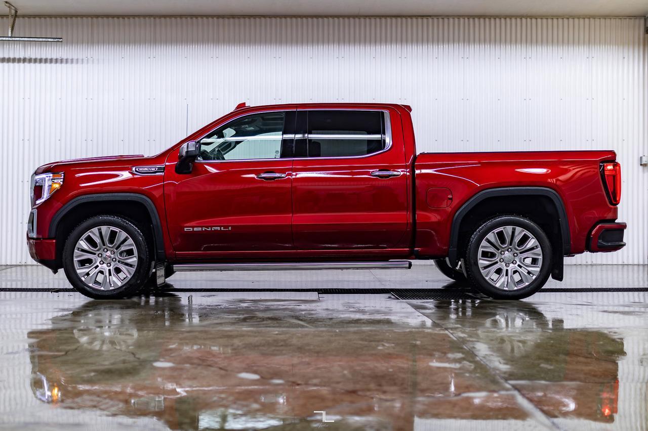 2021 GMC Sierra 1500 4x4 Crew Cab Denali Leather Roof Nav Red Deer AB