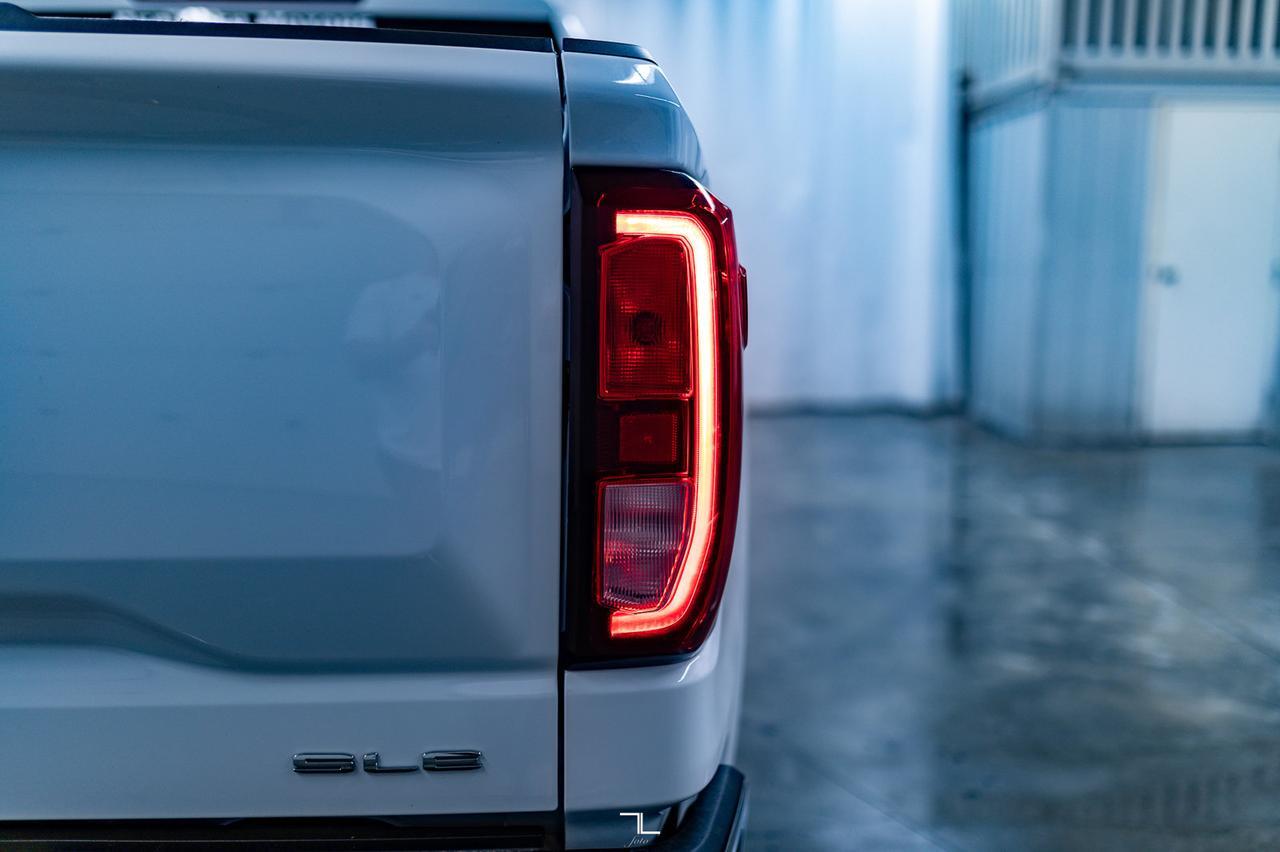 2021 GMC Sierra 1500 4x4 Crew Cab SLE Diesel PSeat BCam Red Deer AB