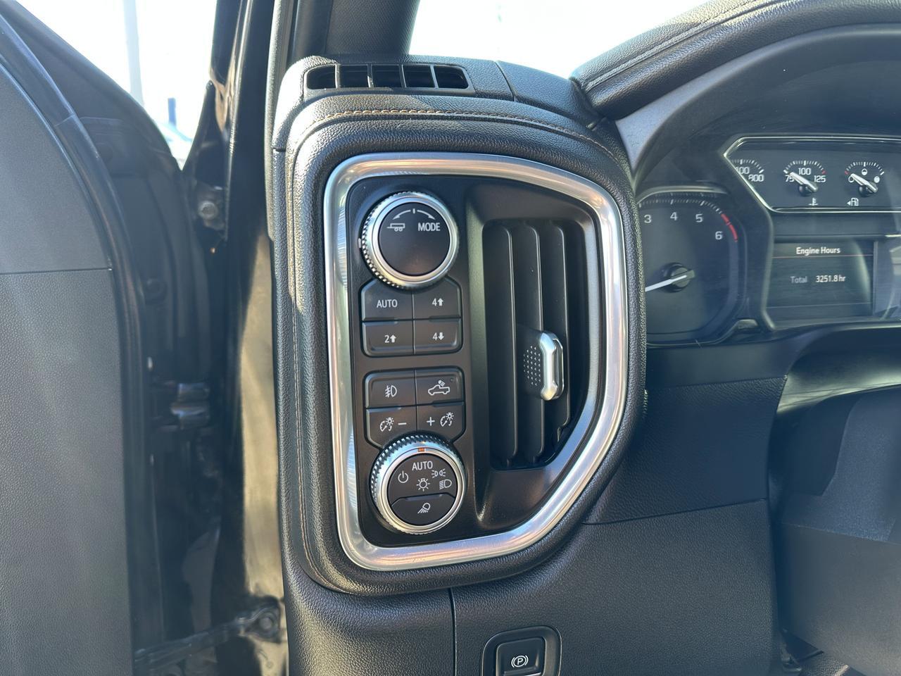 2021 GMC Sierra 1500 AT4 Crew Cab 4WD | V8 | Leather | Heated Vented Seats | MultiPro Tailgate | 2IN Factory Lift Redwater AB