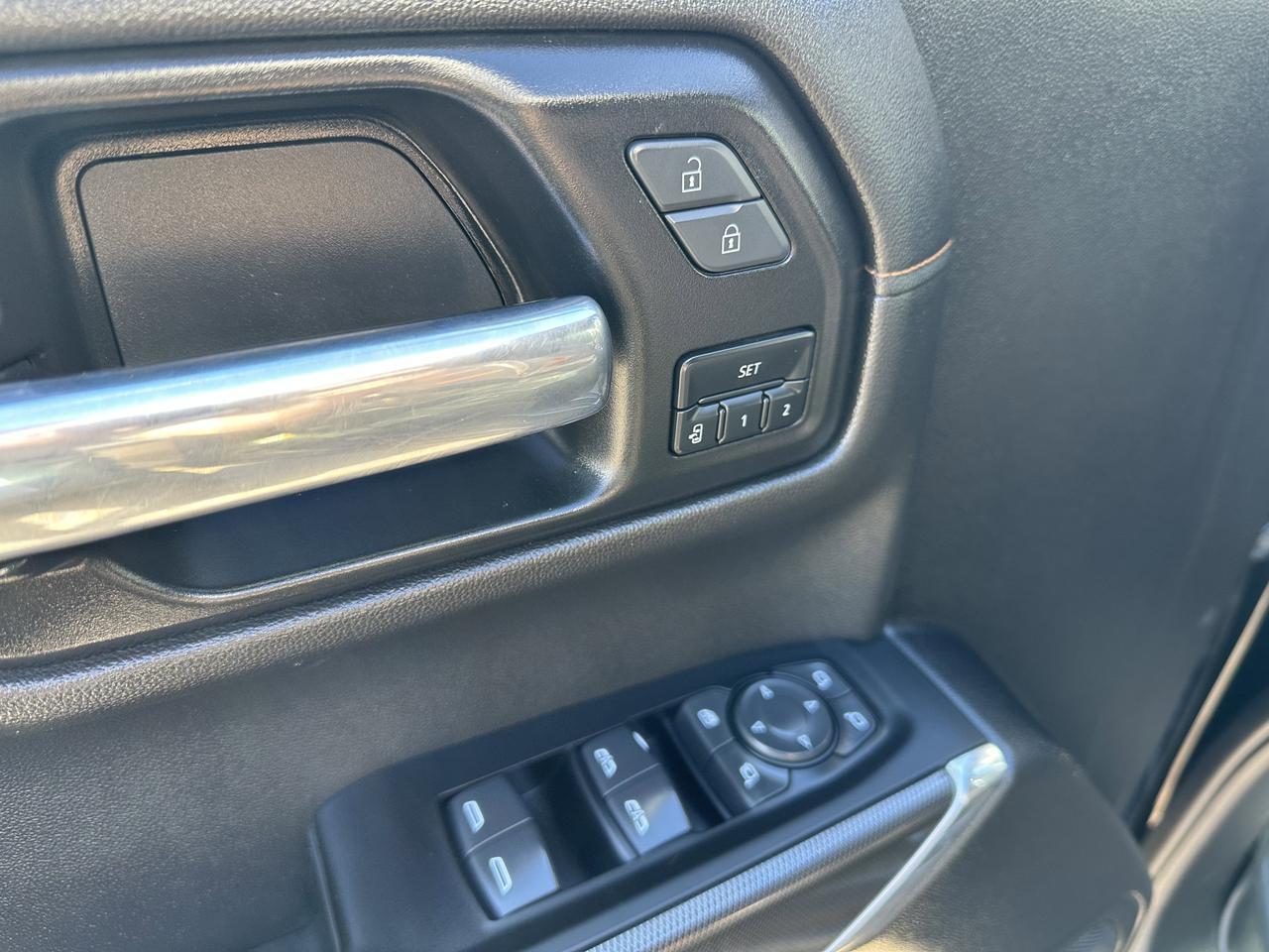 2021 GMC Sierra 1500 AT4 Crew Cab 4WD | V8 | Leather | Heated Vented Seats | MultiPro Tailgate | 2IN Factory Lift Redwater AB