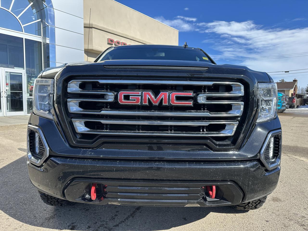 2021 GMC Sierra 1500 AT4 Crew Cab 4WD | V8 | Leather | Heated Vented Seats | MultiPro Tailgate | 2IN Factory Lift Redwater AB