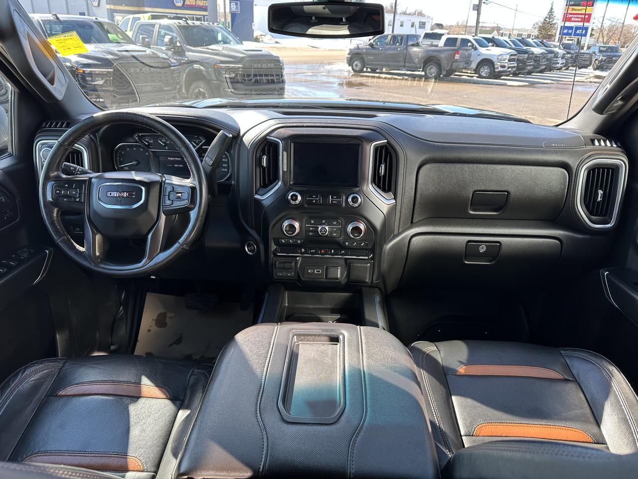 2021 GMC Sierra 1500 AT4 Crew Cab 4WD | V8 | Leather | Heated Vented Seats | MultiPro Tailgate | 2IN Factory Lift Redwater AB