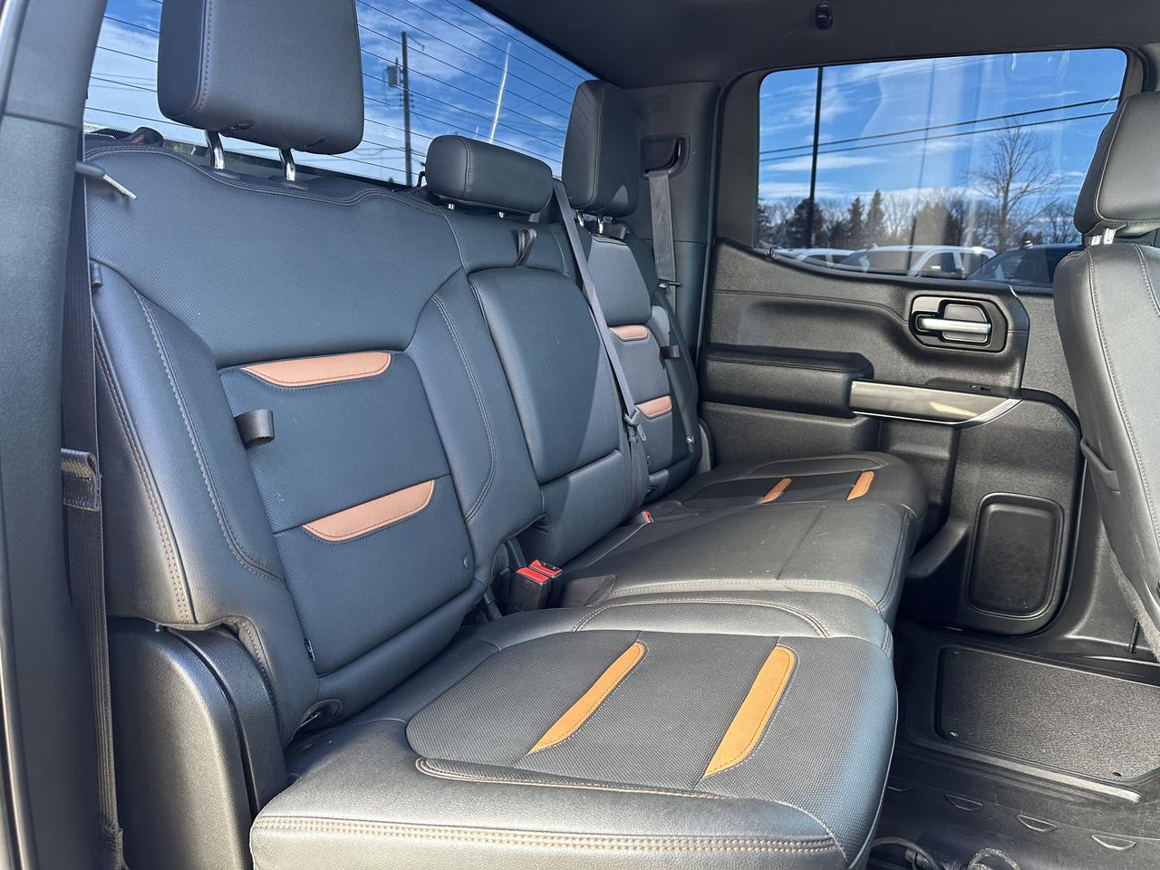 2021 GMC Sierra 1500 AT4 Crew Cab 4WD | V8 | Leather | Heated Vented Seats | MultiPro Tailgate | 2IN Factory Lift Redwater AB