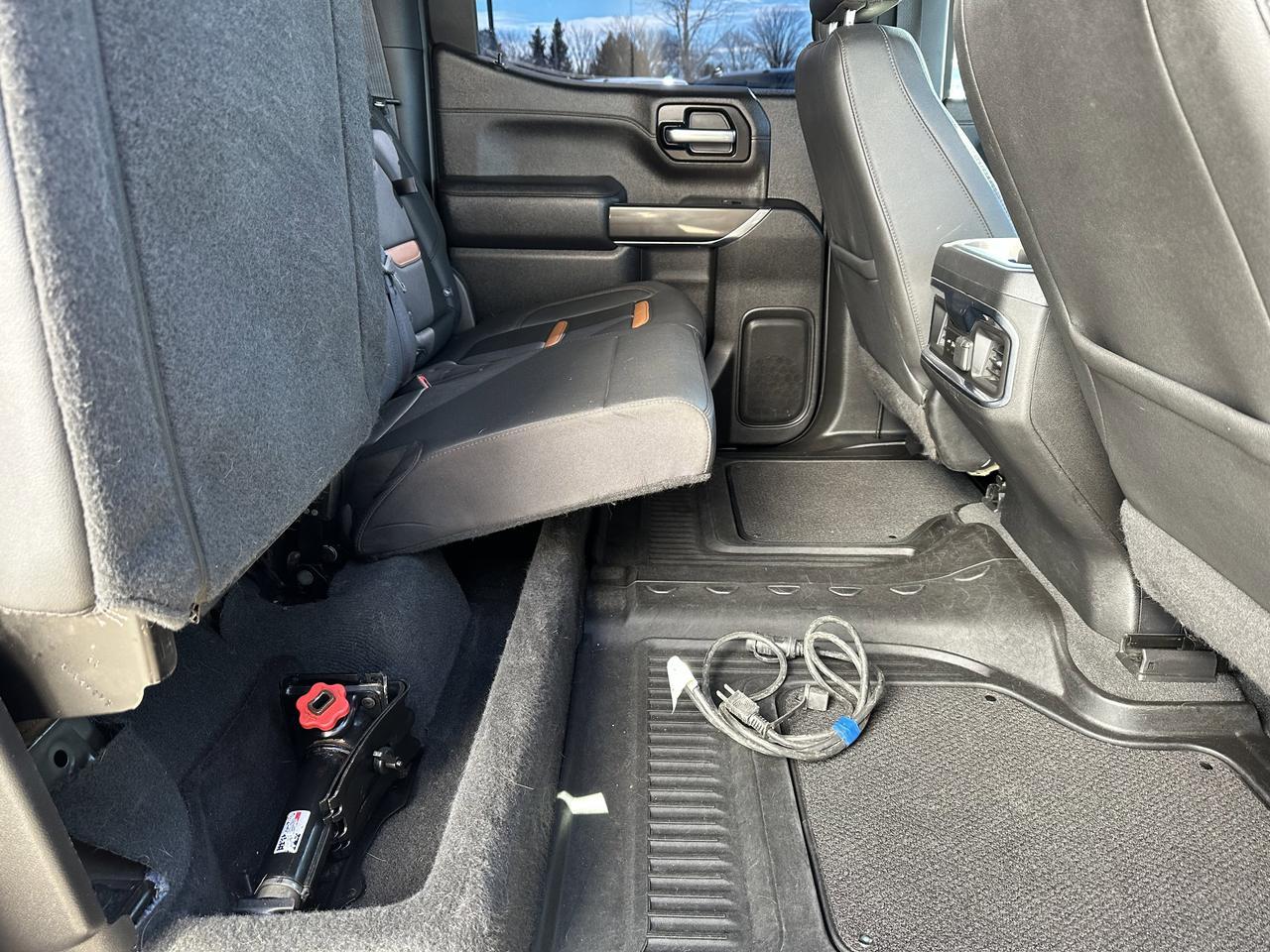 2021 GMC Sierra 1500 AT4 Crew Cab 4WD | V8 | Leather | Heated Vented Seats | MultiPro Tailgate | 2IN Factory Lift Redwater AB