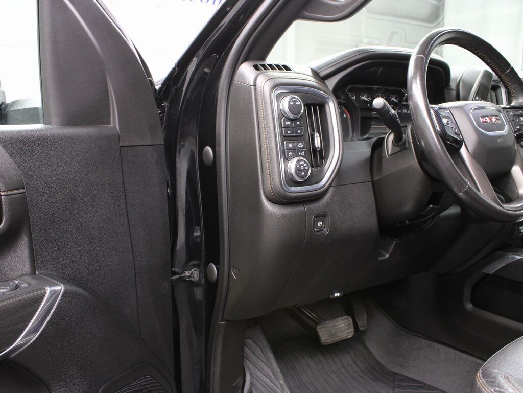 2021 GMC Sierra 2500HD 4x4 Crew Cab AT4 Fond du Lac WI