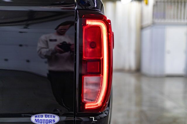 2021 GMC Sierra 2500HD 4x4 Crew Cab SLE Diesel BCam Red Deer AB