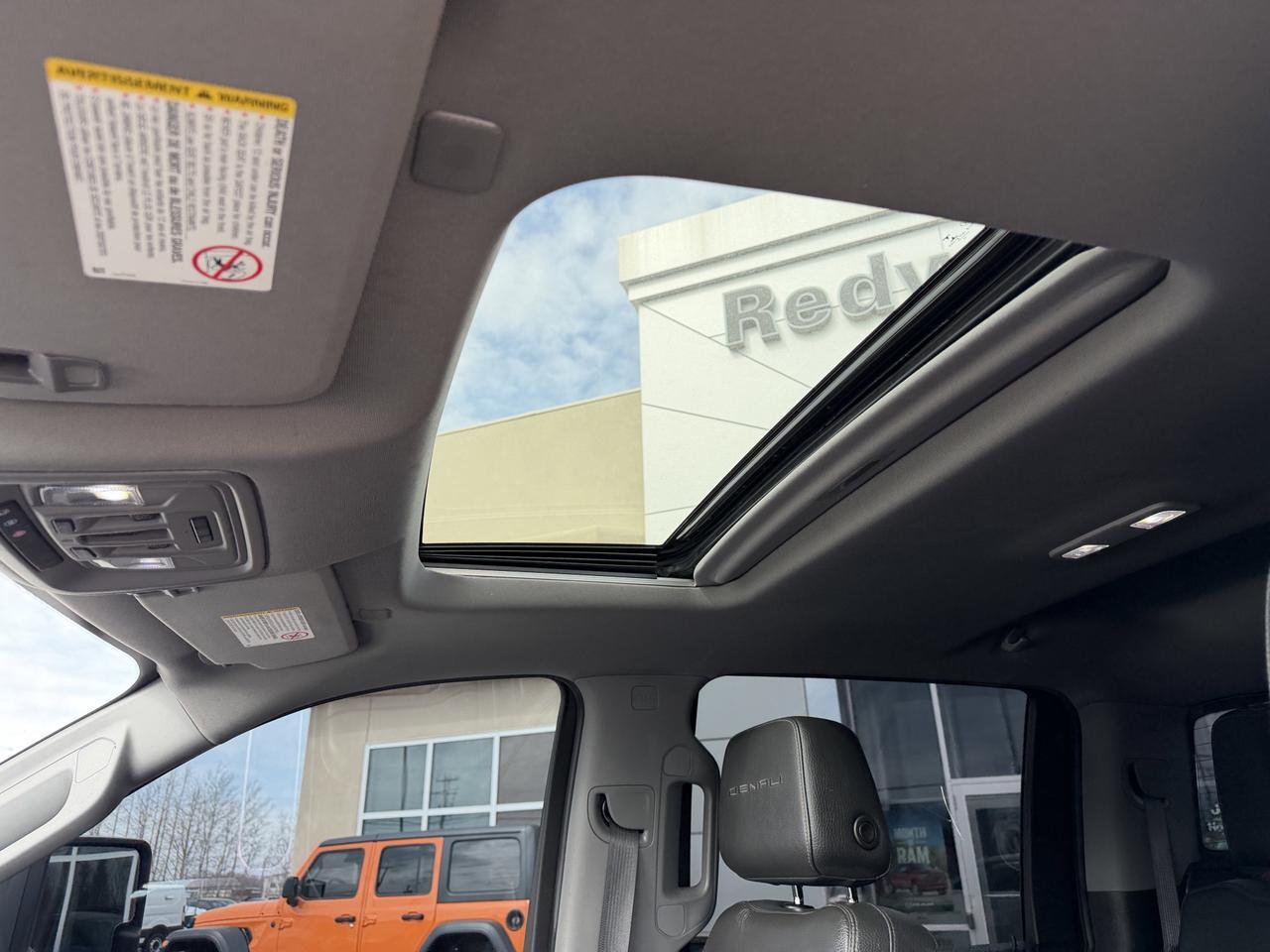 2021 GMC Sierra 2500HD Denali Crew Cab 4WD | V8 Diesel | Leather | Heated Vented Seats | NAV | Remote Start | Sunroof Redwater AB