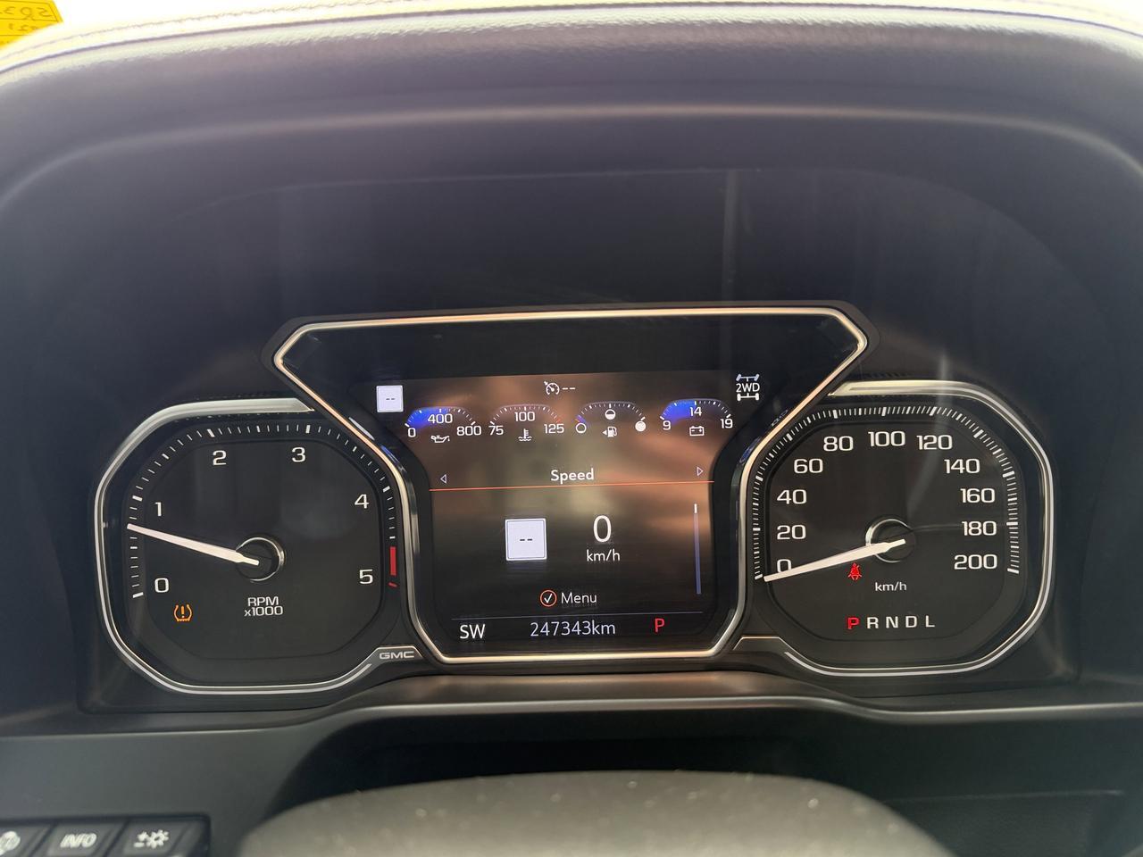 2021 GMC Sierra 2500HD Denali Crew Cab 4WD | V8 Diesel | Leather | Heated Vented Seats | NAV | Remote Start | Sunroof Redwater AB