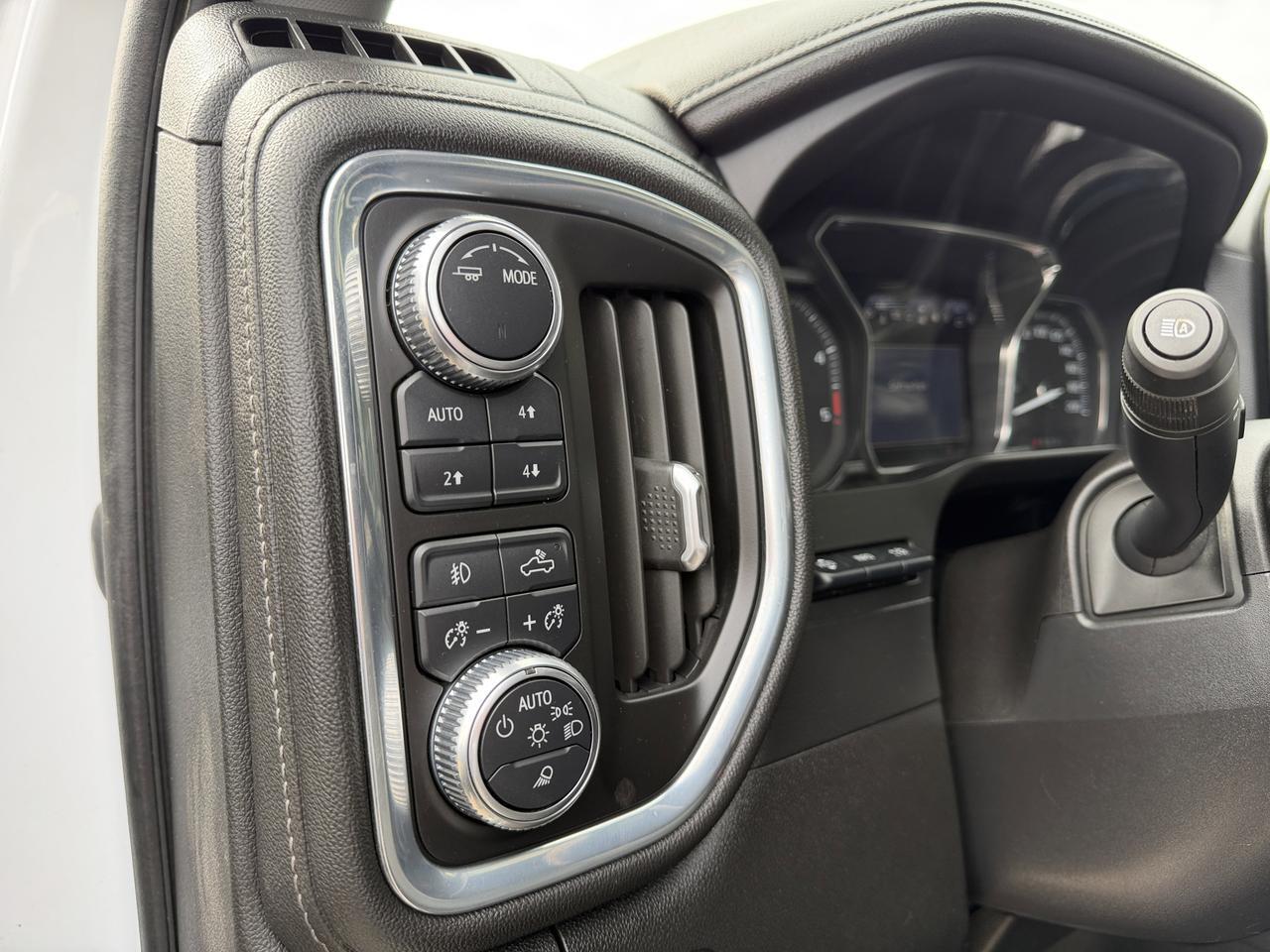 2021 GMC Sierra 2500HD Denali Crew Cab 4WD | V8 Diesel | Leather | Heated Vented Seats | NAV | Remote Start | Sunroof Redwater AB