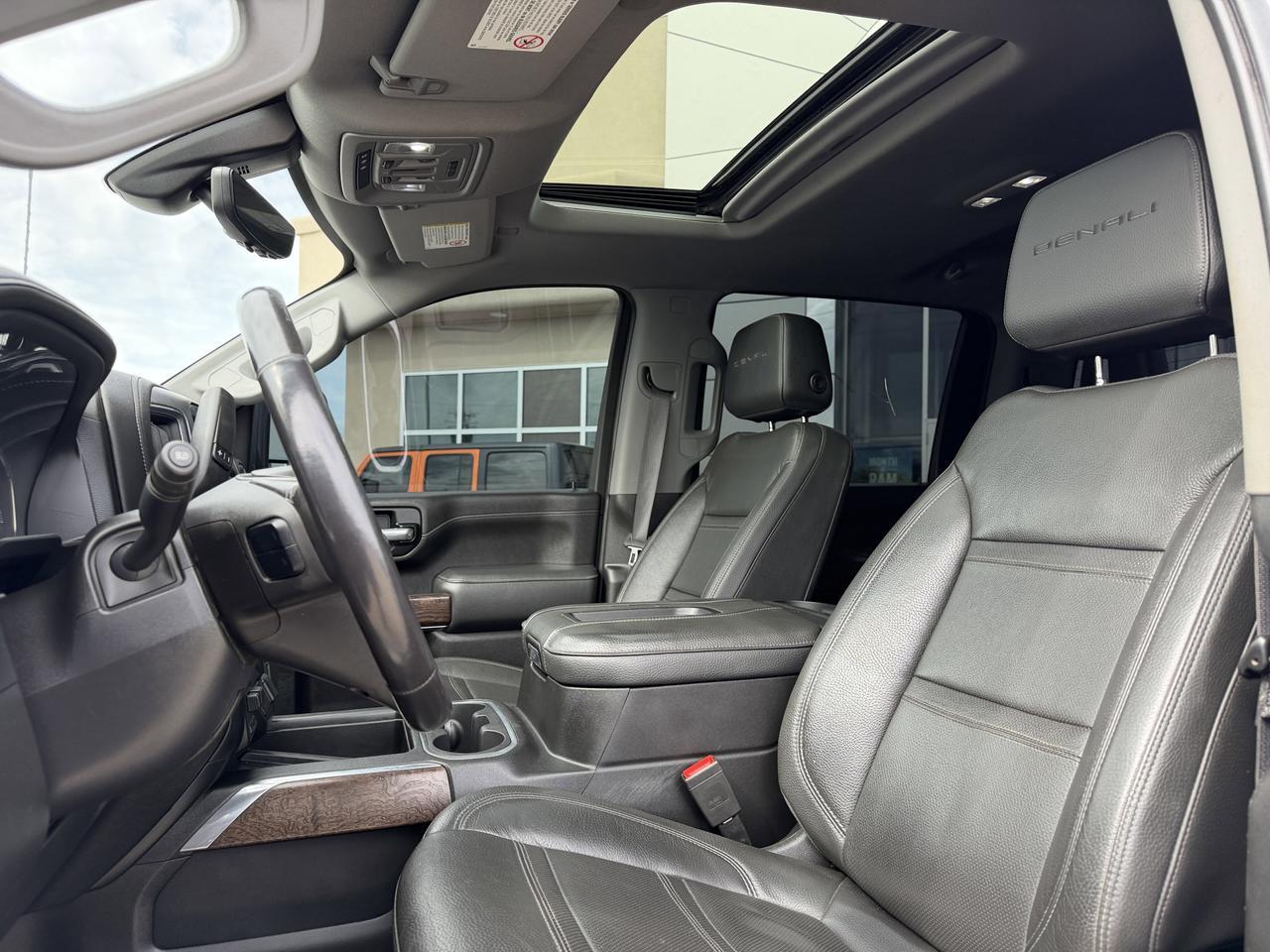 2021 GMC Sierra 2500HD Denali Crew Cab 4WD | V8 Diesel | Leather | Heated Vented Seats | NAV | Remote Start | Sunroof Redwater AB