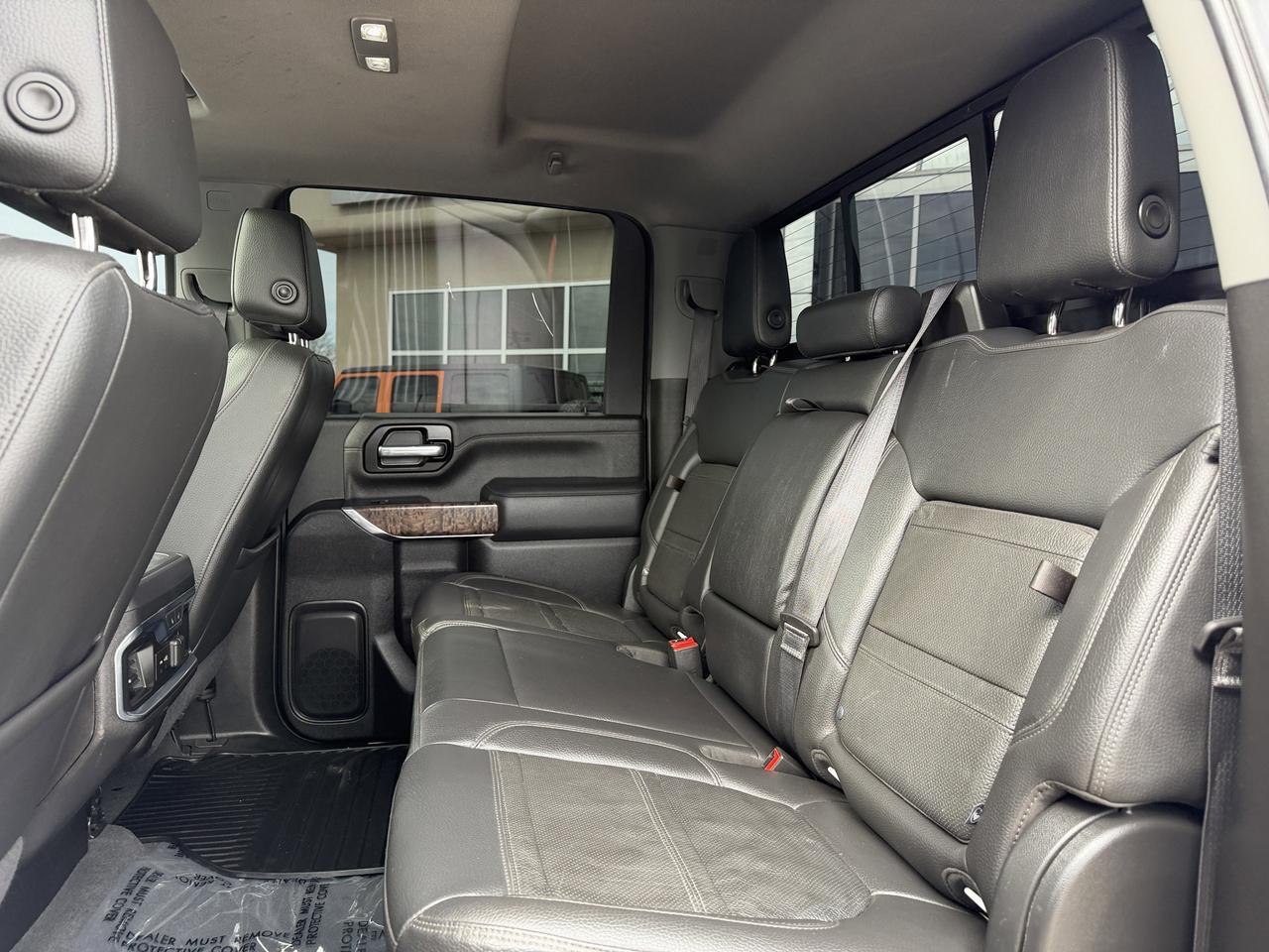 2021 GMC Sierra 2500HD Denali Crew Cab 4WD | V8 Diesel | Leather | Heated Vented Seats | NAV | Remote Start | Sunroof Redwater AB