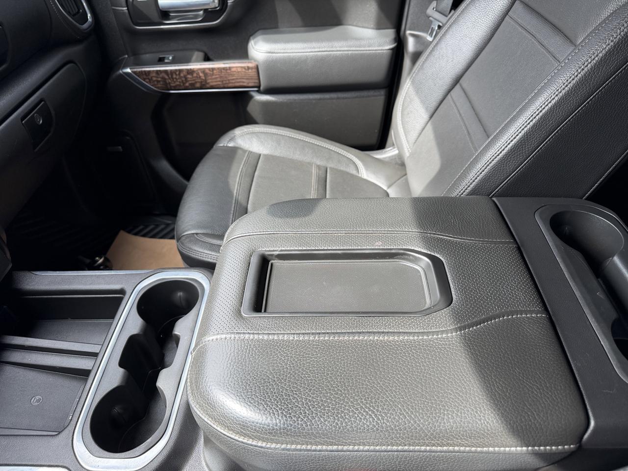 2021 GMC Sierra 2500HD Denali Crew Cab 4WD | V8 Diesel | Leather | Heated Vented Seats | NAV | Remote Start | Sunroof Redwater AB