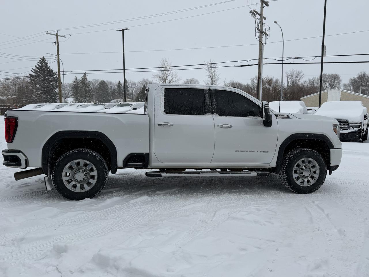 2021 GMC Sierra 2500HD Denali Crew Cab 4WD | V8 Diesel | Leather | Heated Vented Seats | NAV | Remote Start | Sunroof Redwater AB