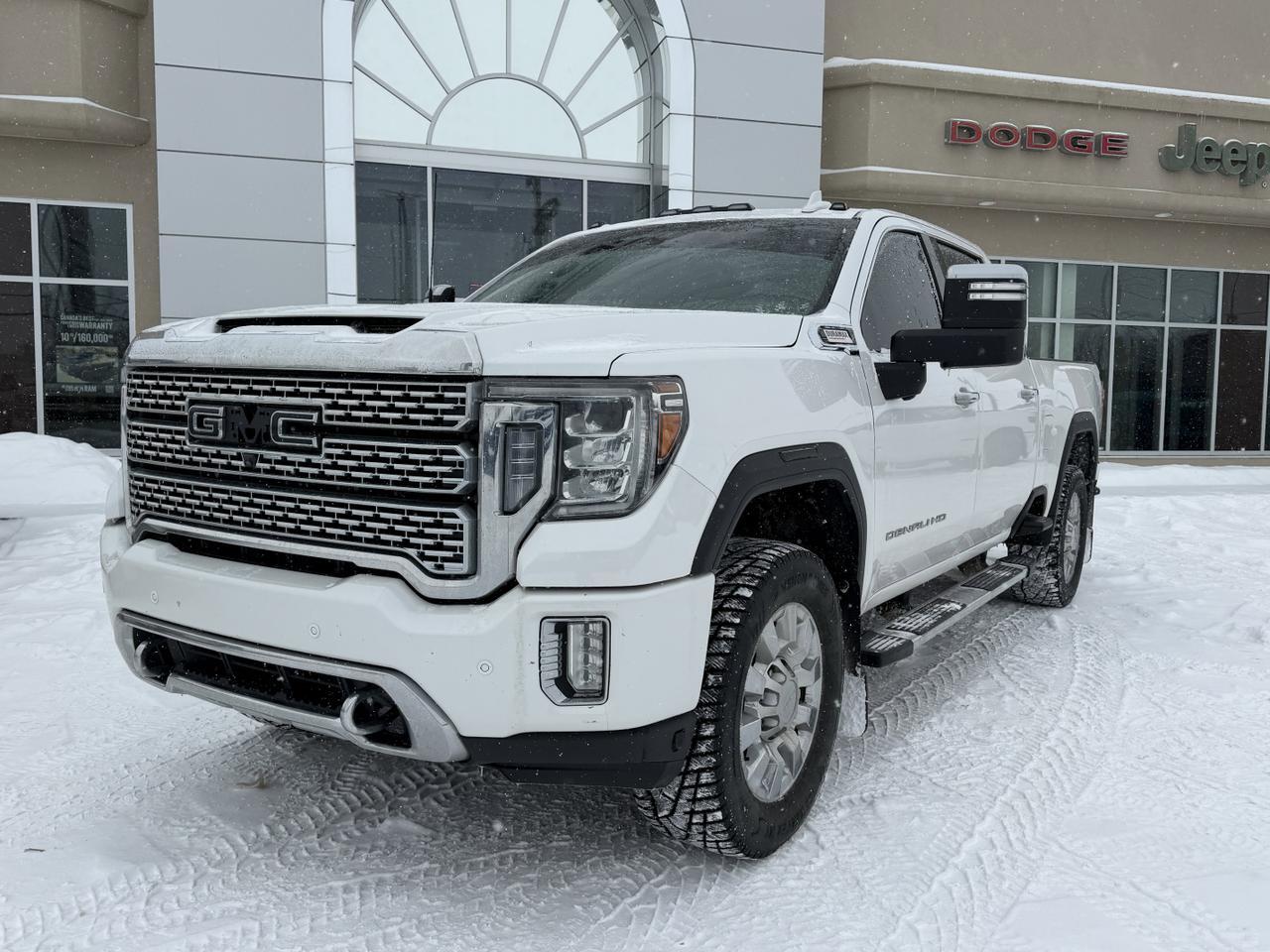 2021 GMC Sierra 2500HD Denali Crew Cab 4WD | V8 Diesel | Leather | Heated Vented Seats | NAV | Remote Start | Sunroof Redwater AB