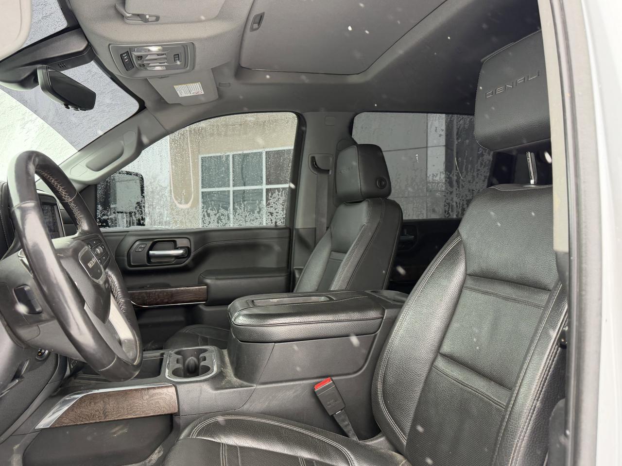 2021 GMC Sierra 2500HD Denali Crew Cab 4WD | V8 Diesel | Leather | Heated Vented Seats | NAV | Remote Start | Sunroof Redwater AB