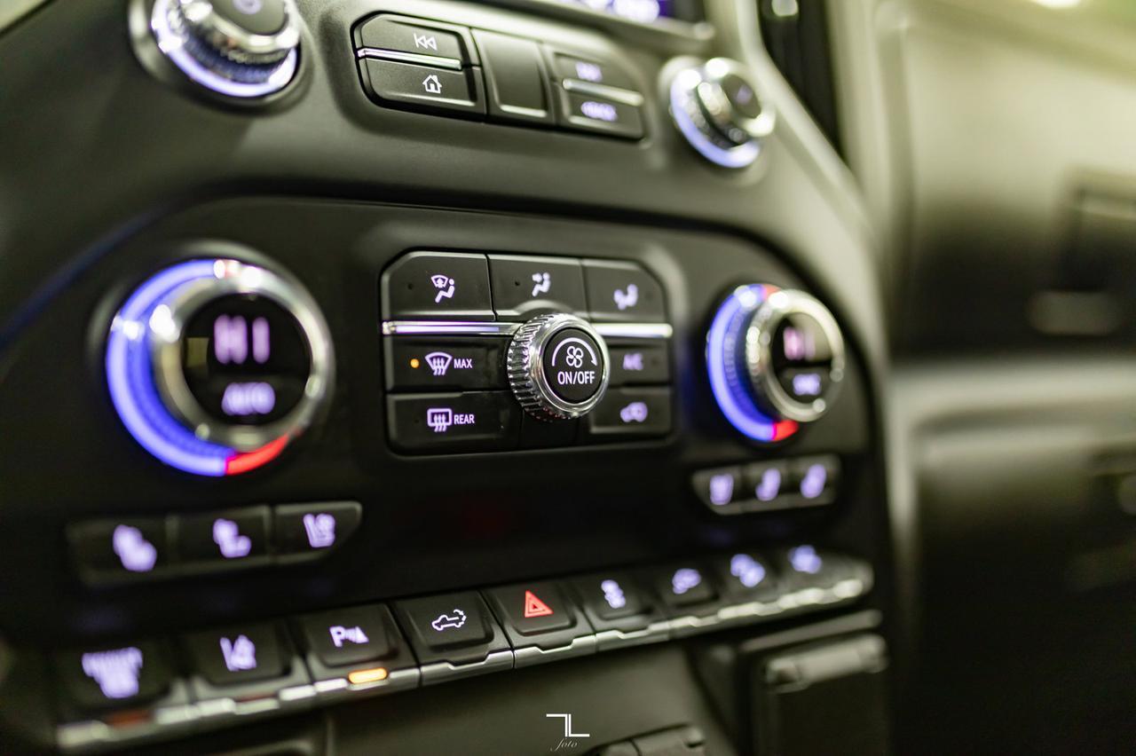 2021 GMC Sierra 3500HD 4x4 Crew Cab Denali Diesel Leather Roof Nav BCam Red Deer AB