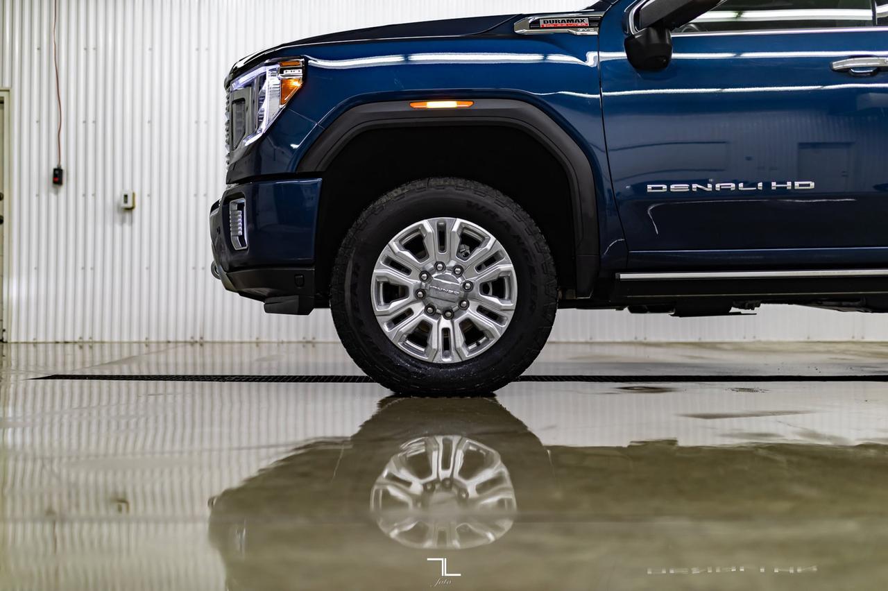 2021 GMC Sierra 3500HD 4x4 Crew Cab Denali Diesel Leather Roof Nav BCam Red Deer AB