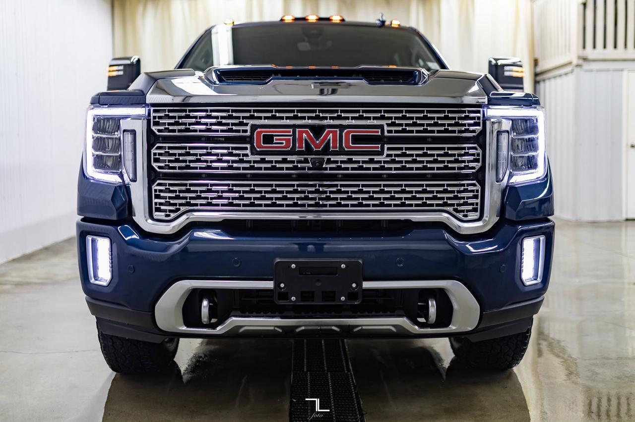 2021 GMC Sierra 3500HD 4x4 Crew Cab Denali Diesel Leather Roof Nav BCam Red Deer AB
