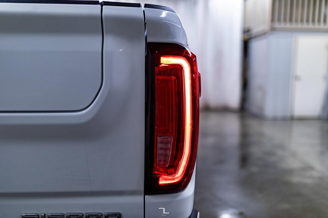 2021 GMC Sierra 3500HD 4x4 Crew Cab Denali Longbox Diesel Leather Roof Nav BCam Red Deer AB