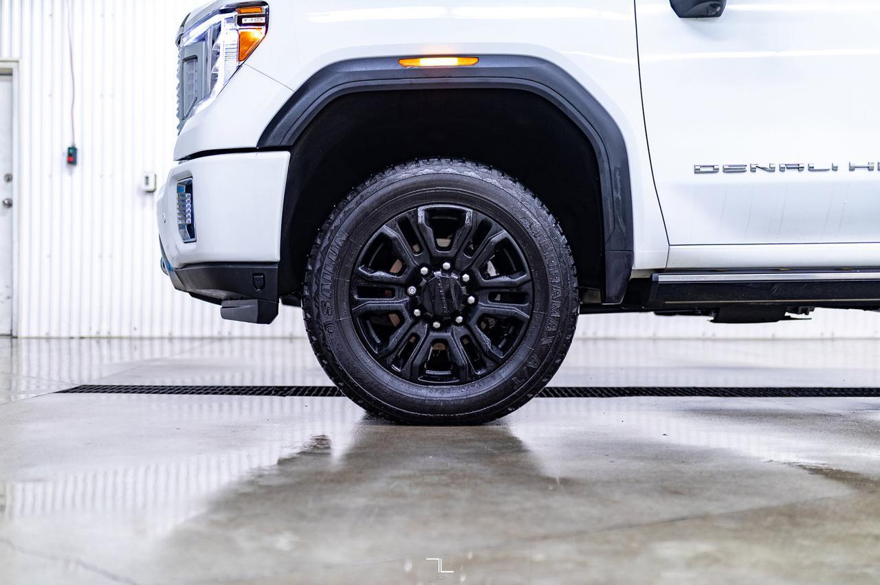 2021 GMC Sierra 3500HD 4x4 Crew Cab Denali Longbox Diesel Leather Roof Nav BCam Red Deer AB