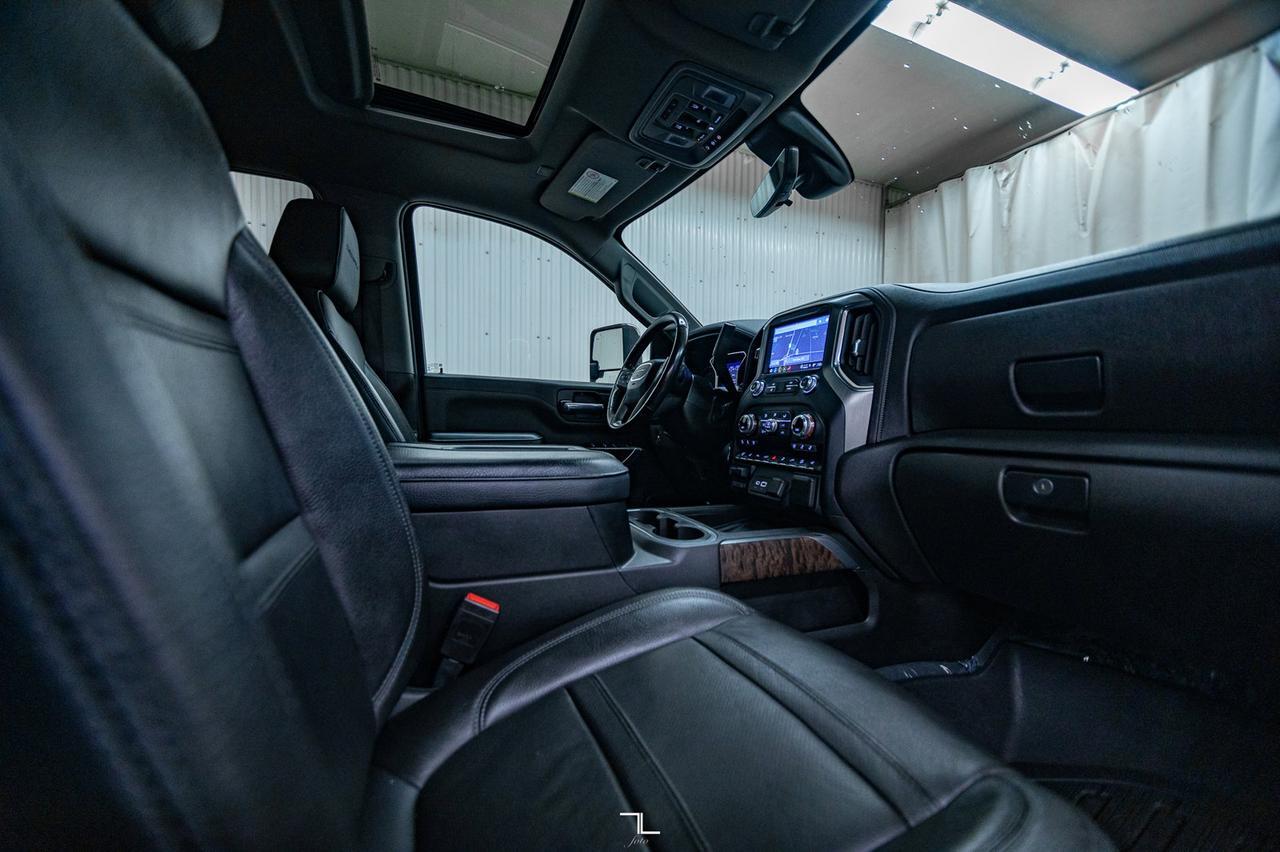 2021 GMC Sierra 3500HD 4x4 Crew Cab Denali Longbox Diesel Leather Roof Nav BCam Red Deer AB