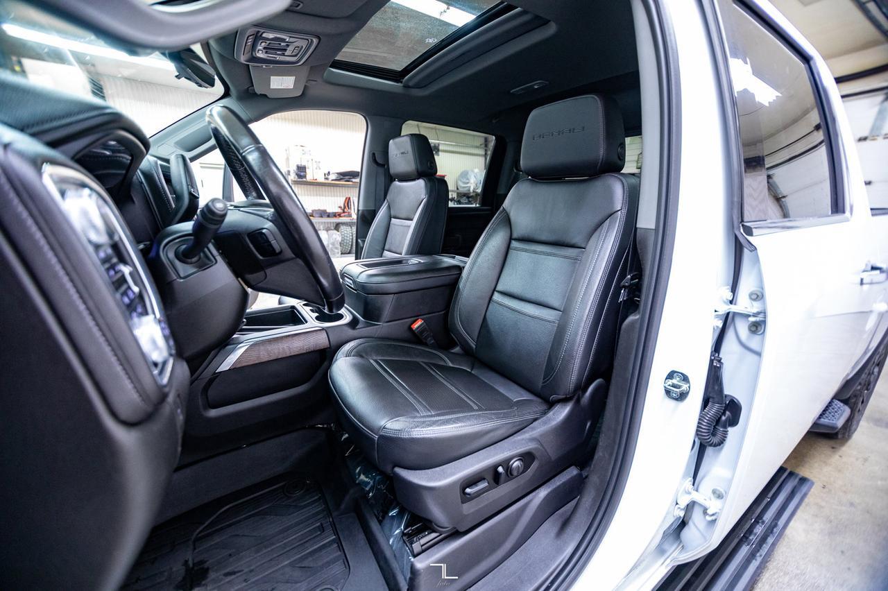 2021 GMC Sierra 3500HD 4x4 Crew Cab Denali Longbox Diesel Leather Roof Nav BCam Red Deer AB