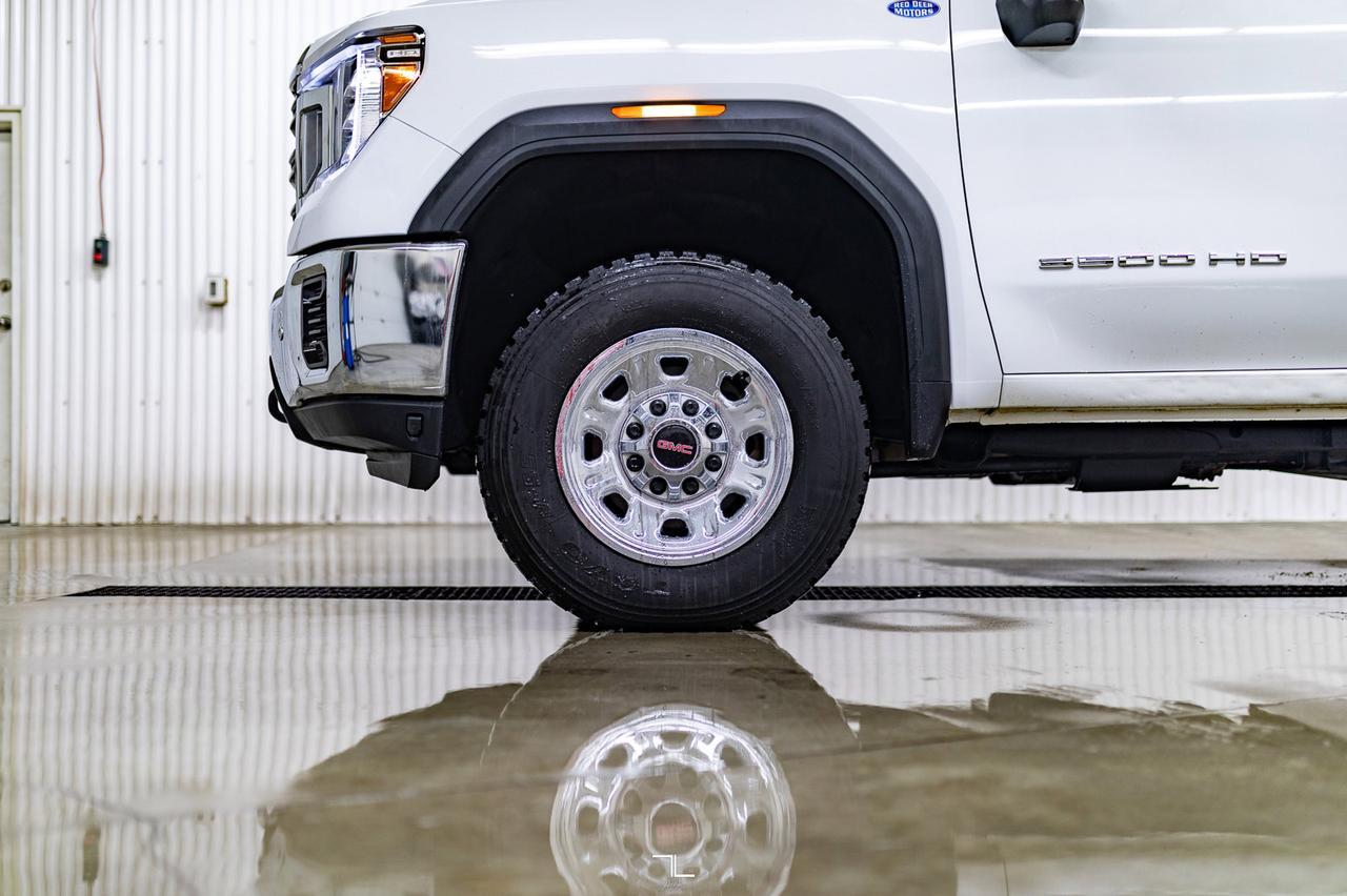 2021 GMC Sierra 3500HD 4x4 Crew Cab SLE Deck Diesel Red Deer AB