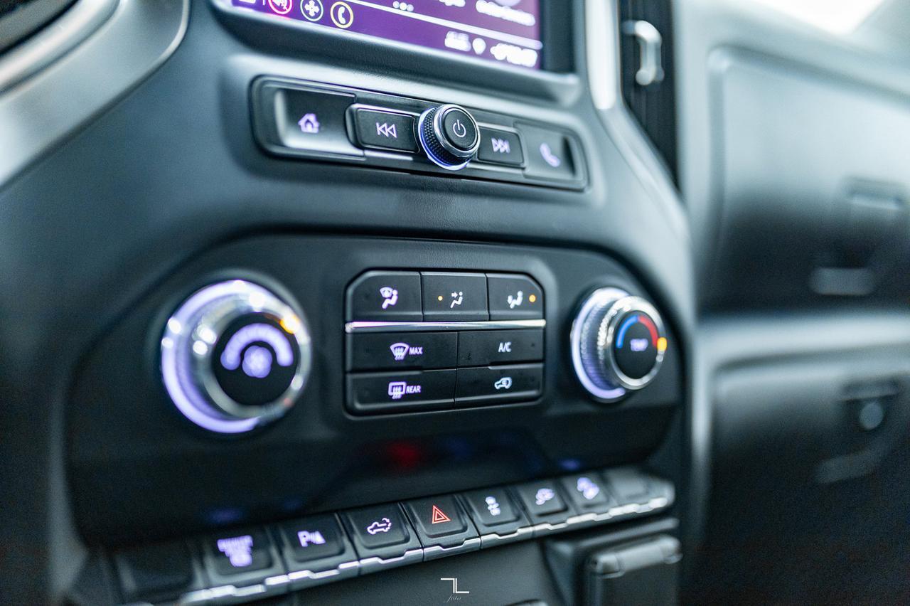 2021 GMC Sierra 3500HD 4x4 Crew Cab SLE Deck Diesel Red Deer AB