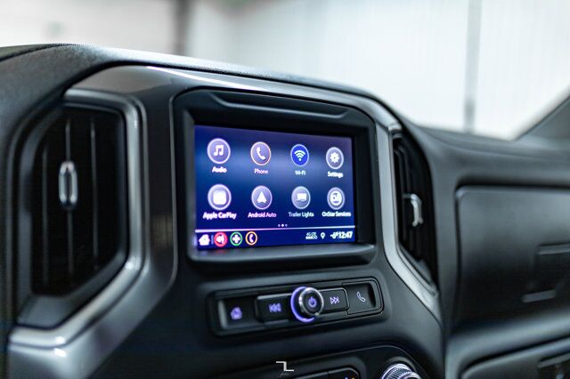 2021 GMC Sierra 3500HD 4x4 Crew Cab SLE Deck Diesel Red Deer AB