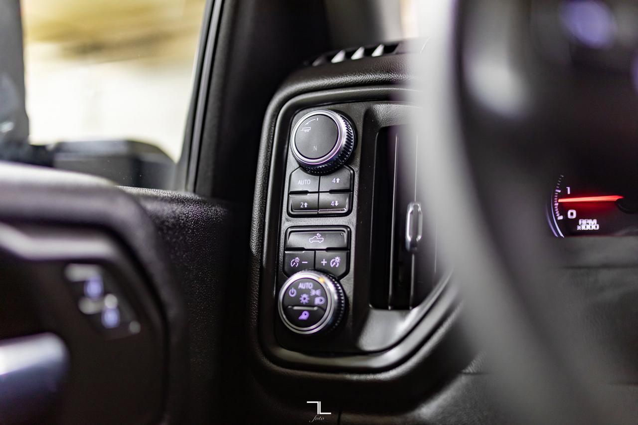 2021 GMC Sierra 3500HD 4x4 Crew Cab SLE Longbox BCam Red Deer AB