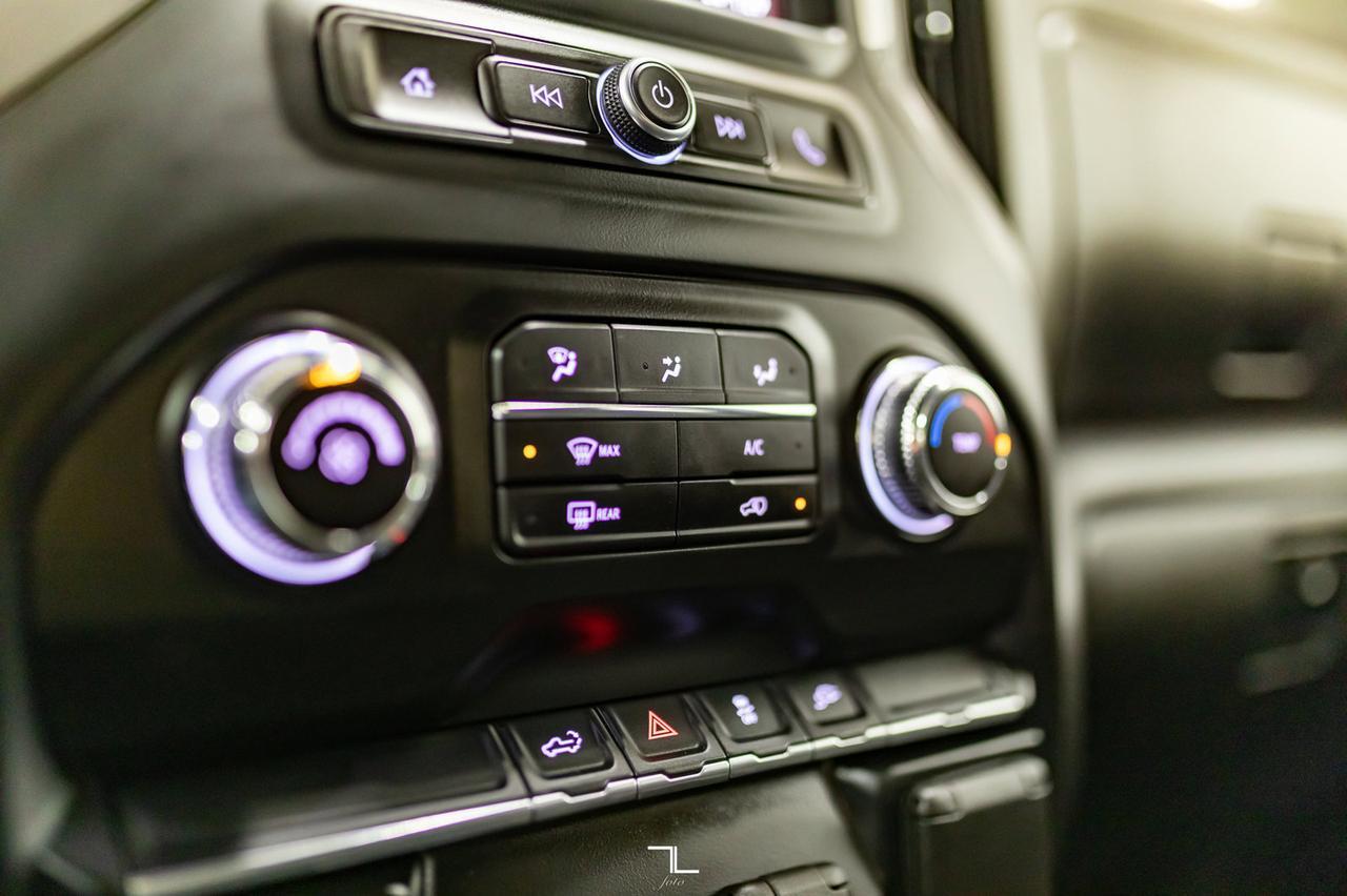 2021 GMC Sierra 3500HD 4x4 Crew Cab SLE Longbox BCam Red Deer AB