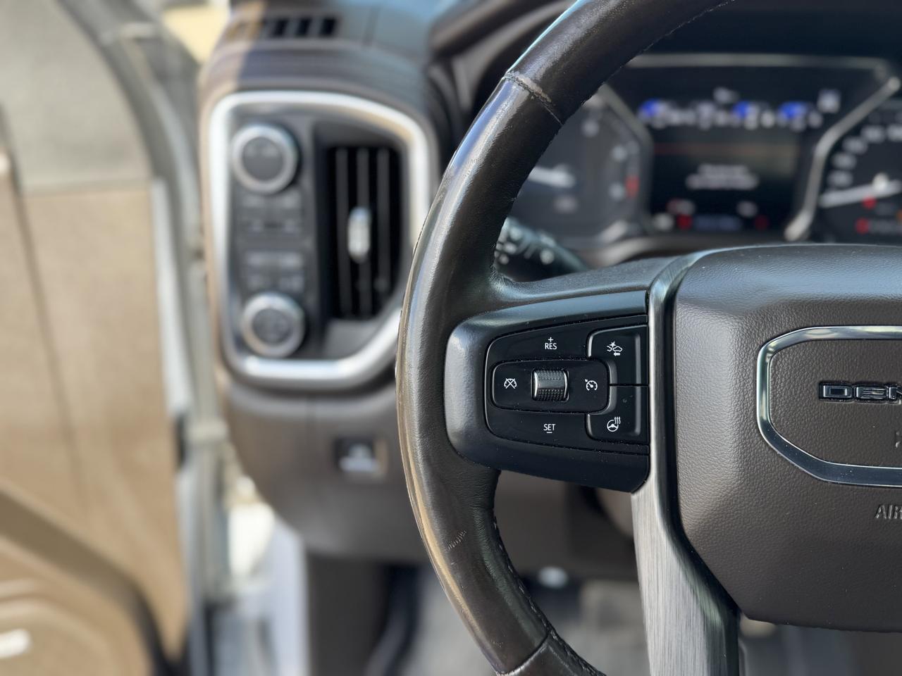 2021 GMC Sierra 3500HD Denali Crew Cab 4WD | Rig Ready Ram | V8 Diesel | Remote Start | Heated Seats | OnStar Redwater AB