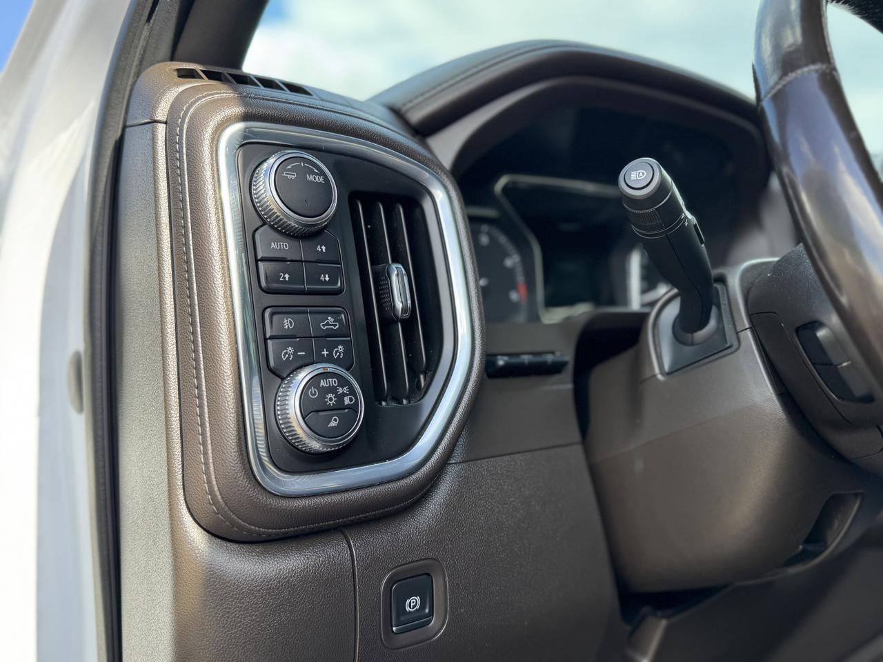 2021 GMC Sierra 3500HD Denali Crew Cab 4WD | Rig Ready Ram | V8 Diesel | Remote Start | Heated Seats | OnStar Redwater AB