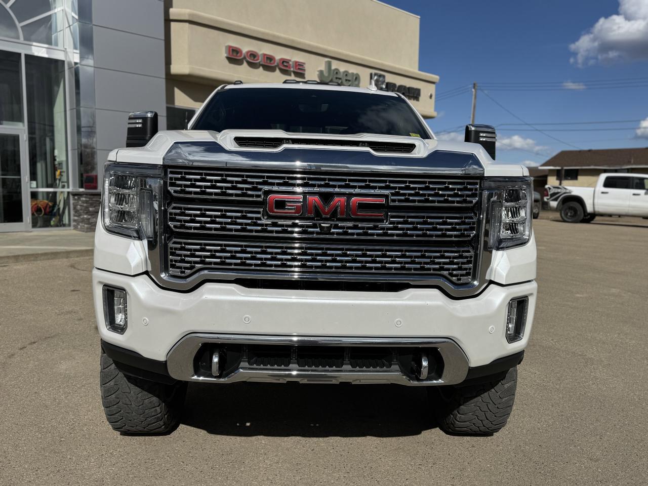 2021 GMC Sierra 3500HD Denali Crew Cab 4WD | Rig Ready Ram | V8 Diesel | Remote Start | Heated Seats | OnStar Redwater AB