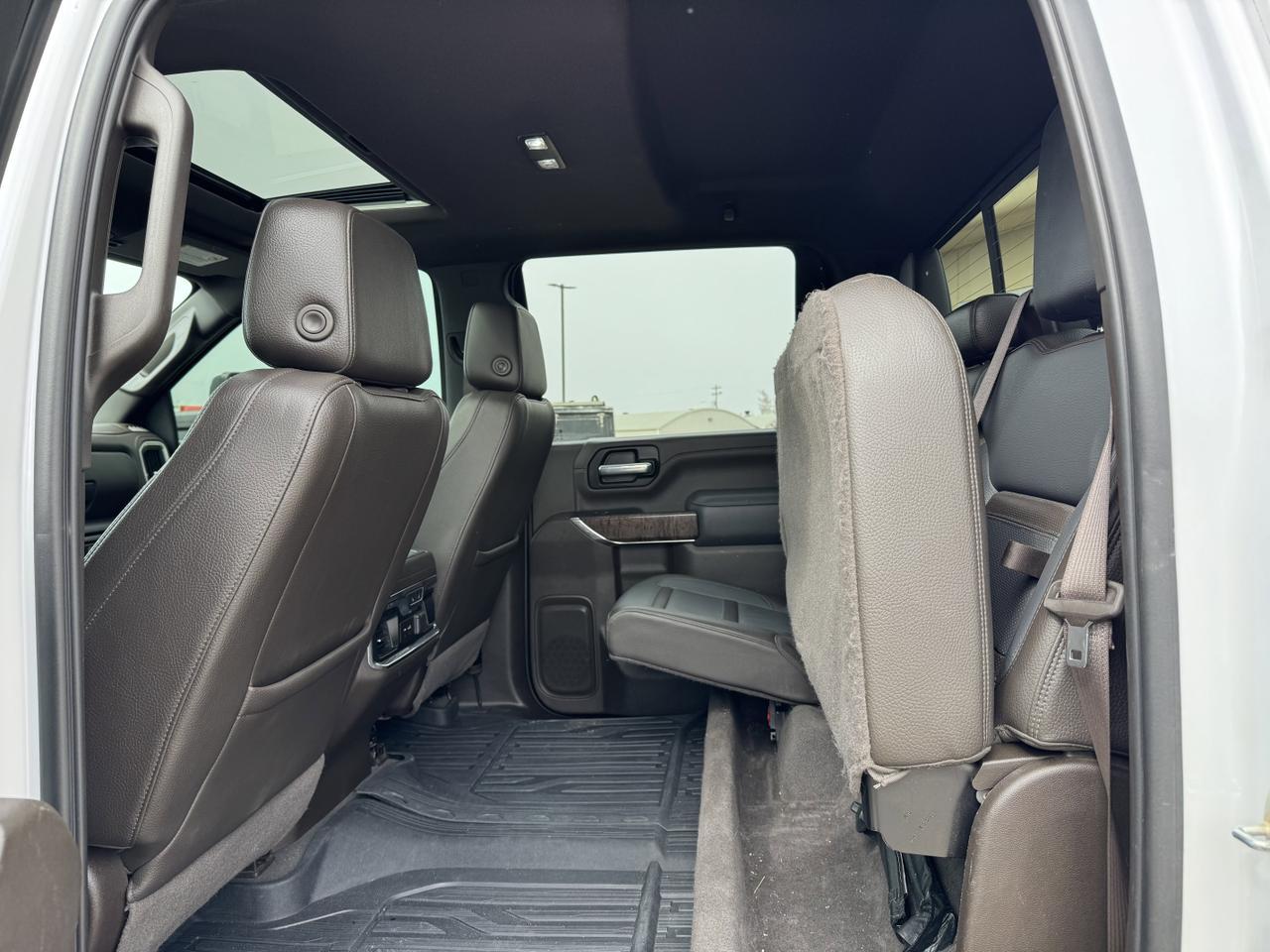 2021 GMC Sierra 3500HD Denali Crew Cab 4WD | Rig Ready Ram | V8 Diesel | Remote Start | Heated Seats | OnStar Redwater AB