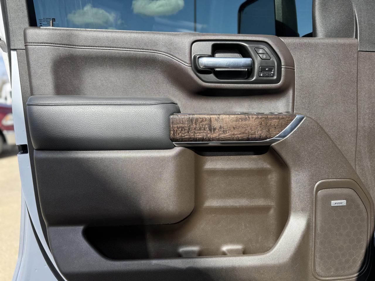 2021 GMC Sierra 3500HD Denali Crew Cab 4WD | Rig Ready Ram | V8 Diesel | Remote Start | Heated Seats | OnStar Redwater AB