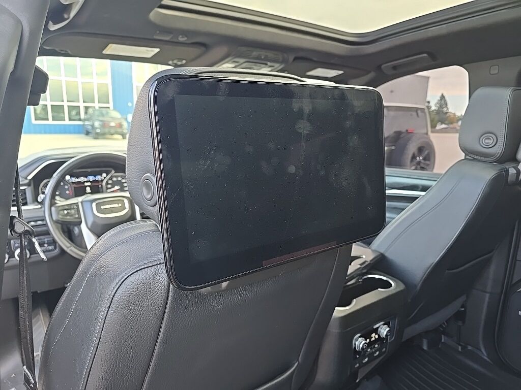 2021 GMC Yukon Denali 4WD 7 Passenger Fond du Lac WI