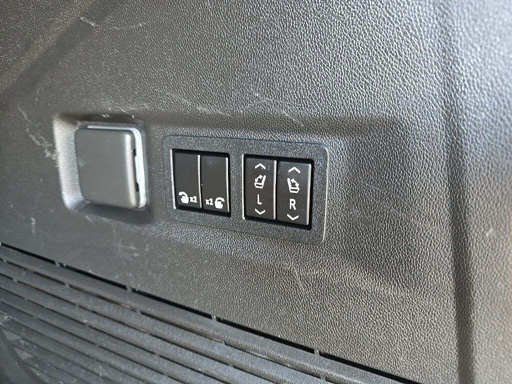 2021 GMC Yukon Denali 4WD 7 Passenger Fond du Lac WI