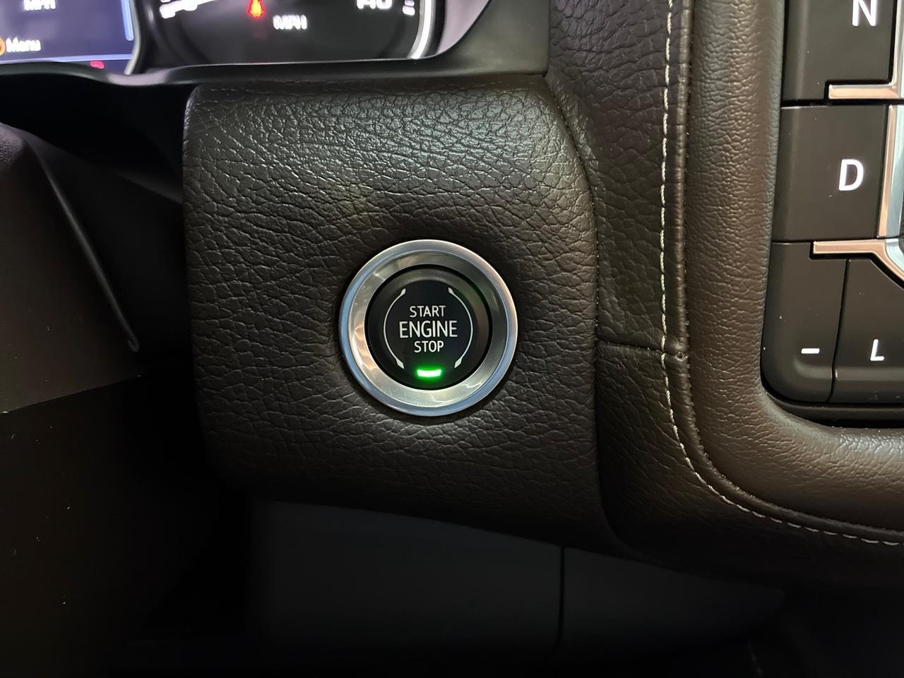 2021 GMC Yukon Denali, 4x4, Premium Pkg (Pano Roof, Power Boards, Adaptive Cruise), Power Center Consle Houston TX