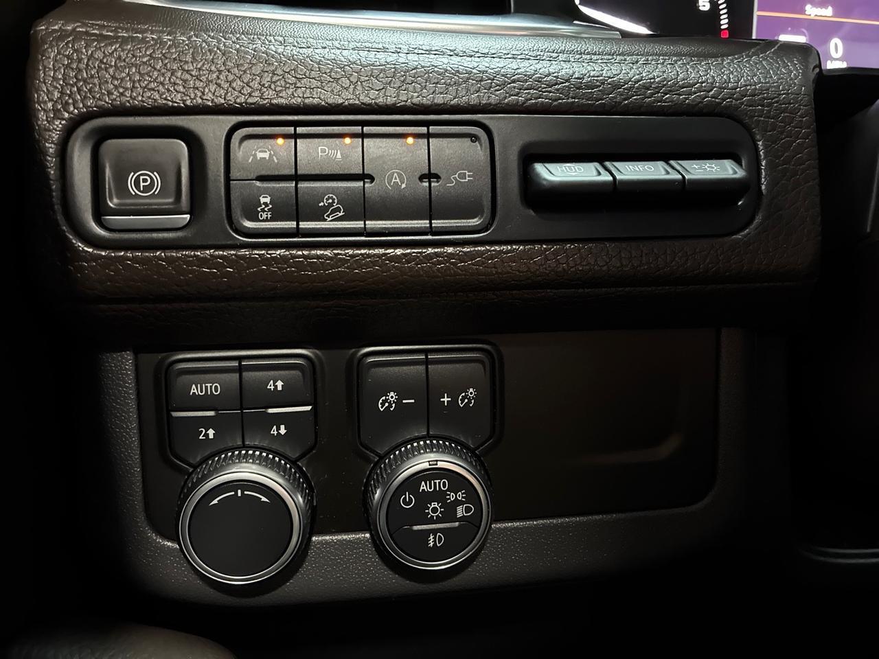 2021 GMC Yukon Denali, 4x4, Premium Pkg (Pano Roof, Power Boards, Adaptive Cruise), Power Center Consle Houston TX