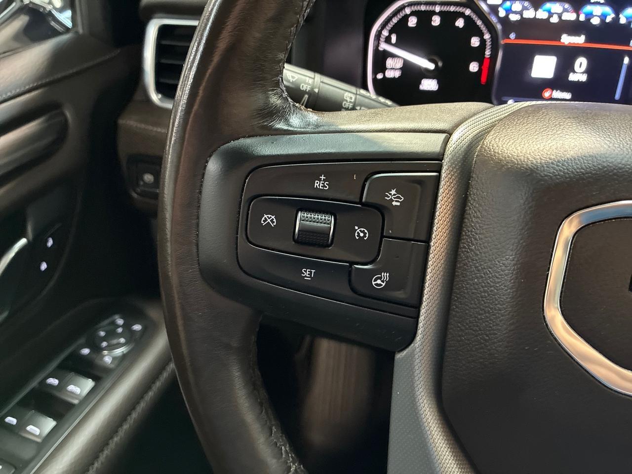 2021 GMC Yukon Denali, 4x4, Premium Pkg (Pano Roof, Power Boards, Adaptive Cruise), Power Center Consle Houston TX