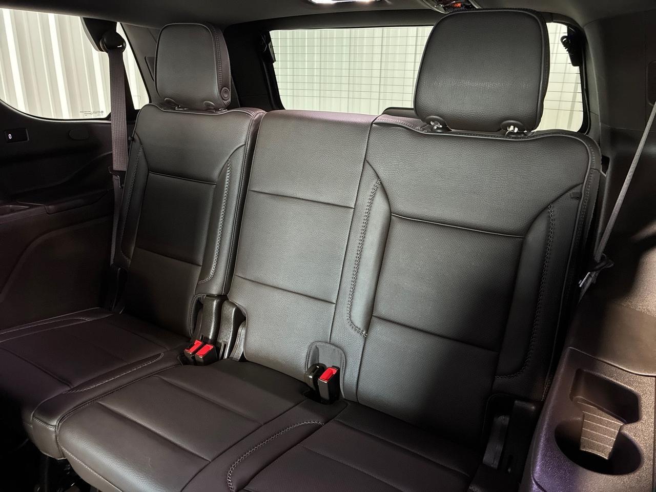 2021 GMC Yukon Denali, 4x4, Premium Pkg (Pano Roof, Power Boards, Adaptive Cruise), Power Center Consle Houston TX